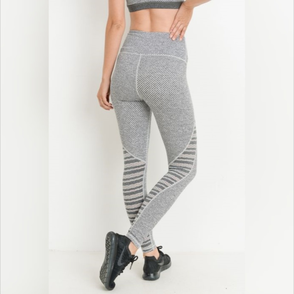 Highwaist Woven & Trellis Mesh Combo Full Legging - Picture 6 of 8
